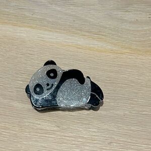 Small panda hairclip